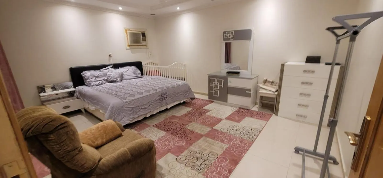 شقة عائلية من ثلاث غرف نوم قريبة من مواقف الحرم Makka Apartment Mecca